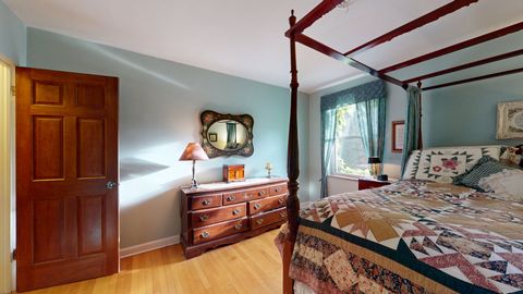 Tiny photo for 315 E Union Avenue, Wheaton, IL 60187 (MLS # 12656572)