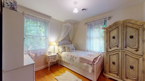 Tiny photo for 315 E Union Avenue, Wheaton, IL 60187 (MLS # 12656572)