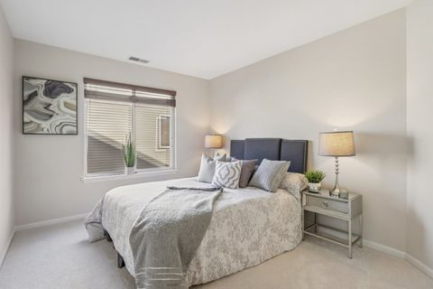 Tiny photo for 2060 Lyndhurst Lane, Aurora, IL 60503 (MLS # 12600041)