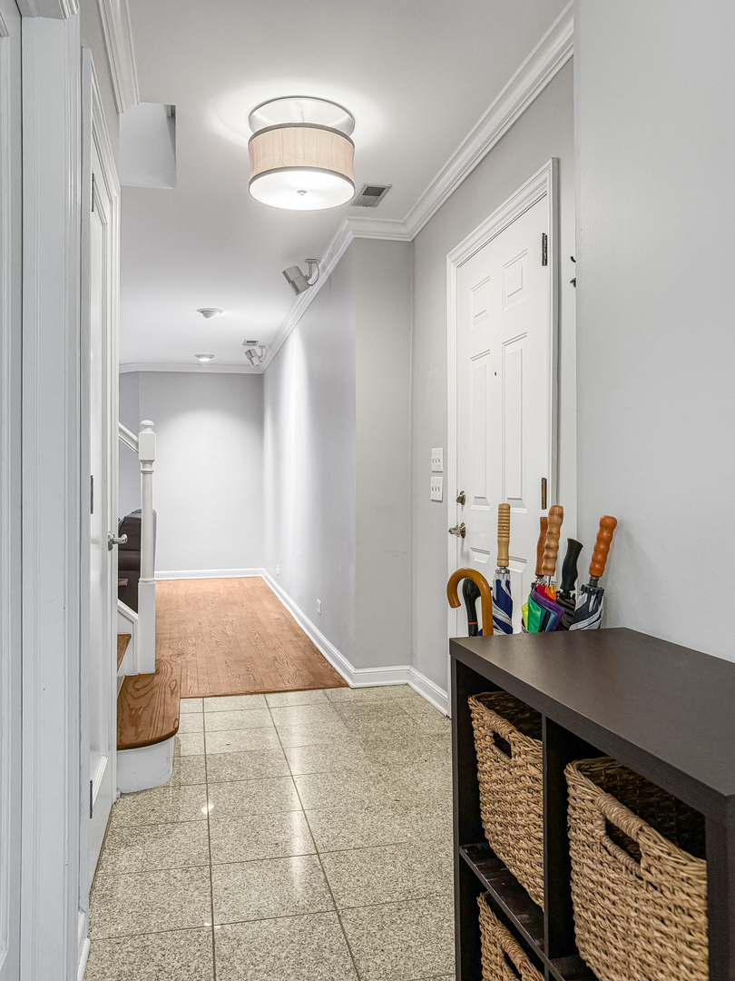 2736 N Hampden Court 105