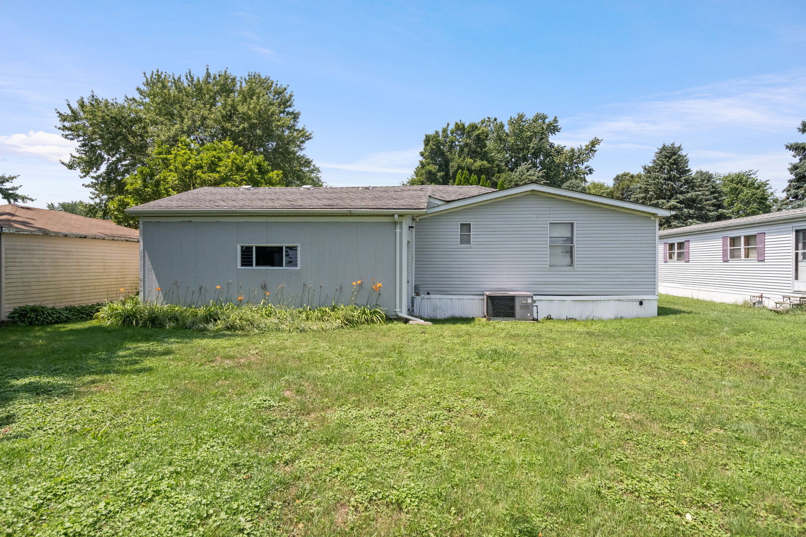 25 Cedar Lane