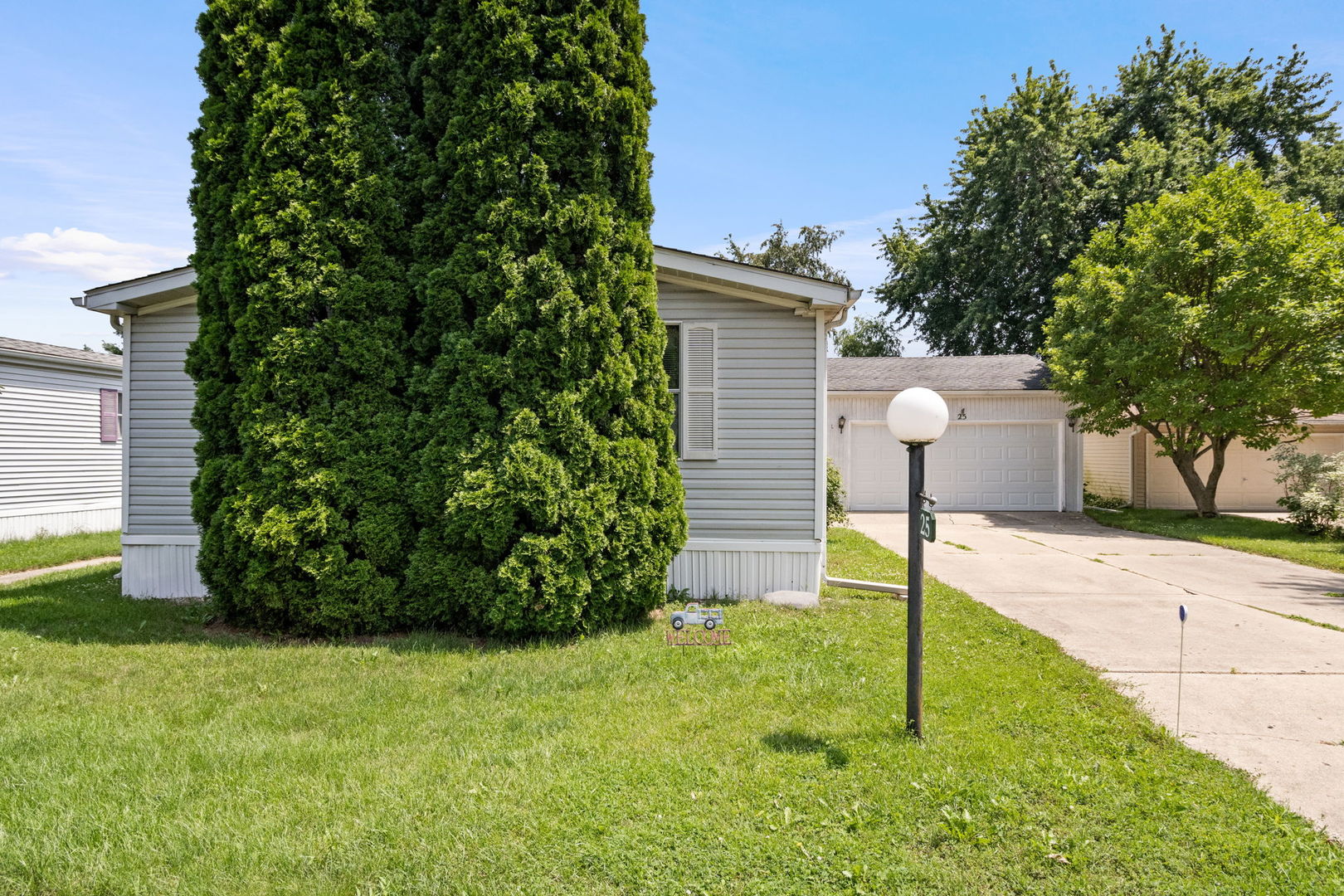 25 Cedar Lane