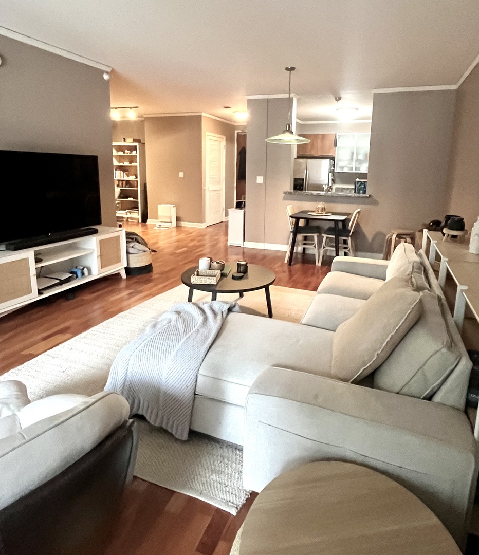 420 E WATERSIDE Drive 305
