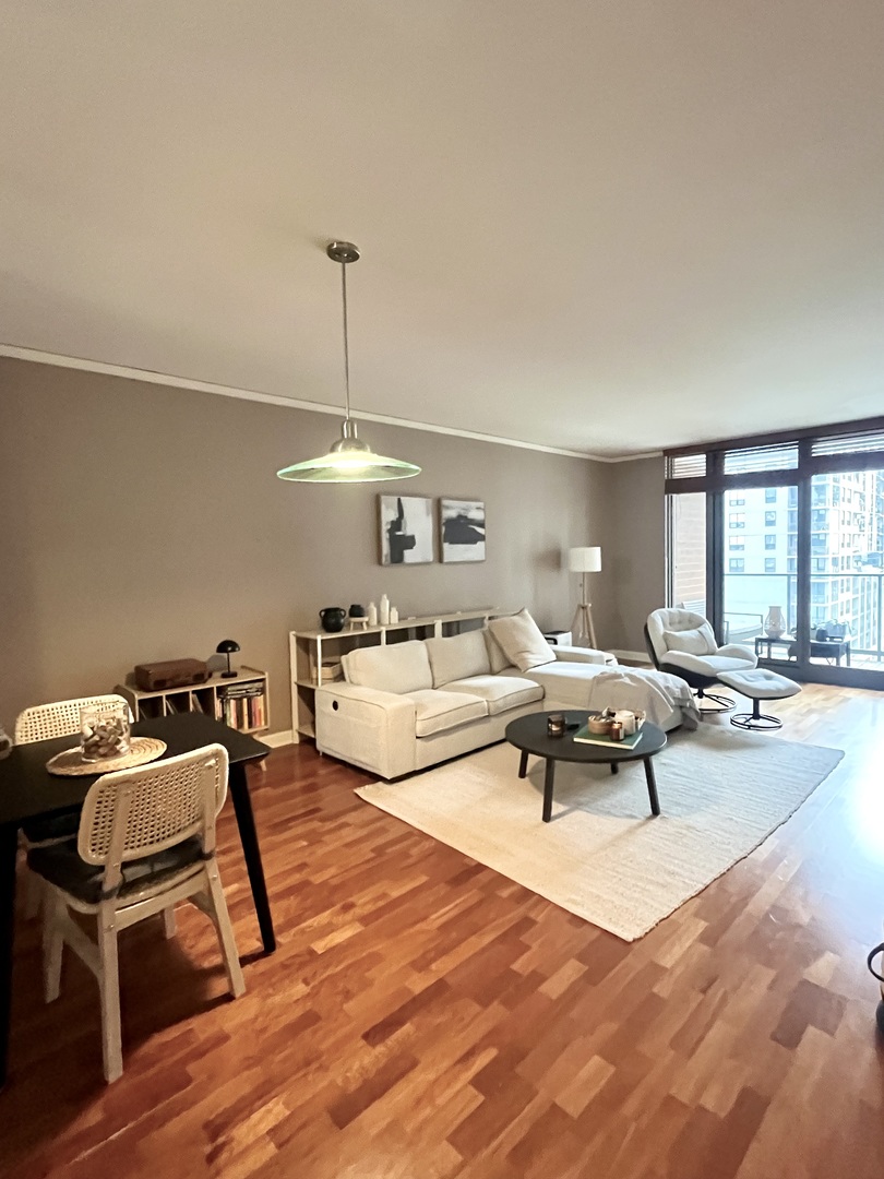 420 E WATERSIDE Drive 305