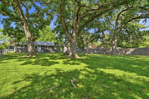 Tiny photo for 2512 Highland Drive, Lindenhurst, IL 60046 (MLS # 12675504)