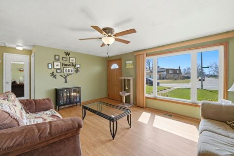Tiny photo for 4638 W 89th Place, Hometown, IL 60456 (MLS # 12604266)