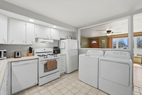 Tiny photo for 4638 W 89th Place, Hometown, IL 60456 (MLS # 12604266)