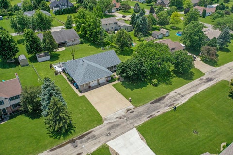 Tiny photo for 711 Alice Street, Minonk, IL 61760 (MLS # 12671223)