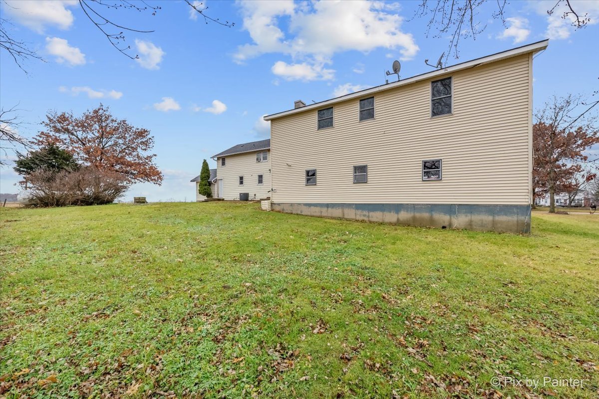 Marengo, Illinois 60152, United States, 4 Bedrooms Bedrooms, ,1 BathroomBathrooms,Residential,Contingent,249902