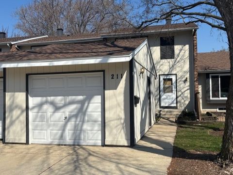 Photo of 211 Applewood Lane, Bloomingdale, IL 60108 (MLS # 12591105)