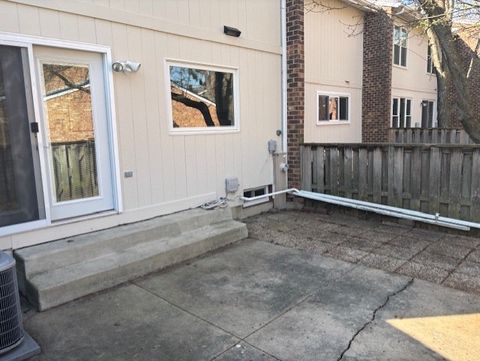 Tiny photo for 211 Applewood Lane, Bloomingdale, IL 60108 (MLS # 12591105)