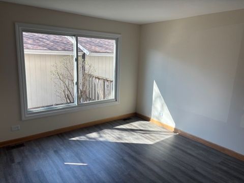 Tiny photo for 211 Applewood Lane, Bloomingdale, IL 60108 (MLS # 12591105)