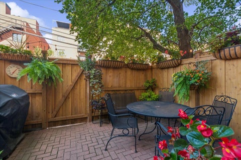 Tiny photo for 2856 N Burling Street #5, Chicago, IL 60657 (MLS # 12738947)