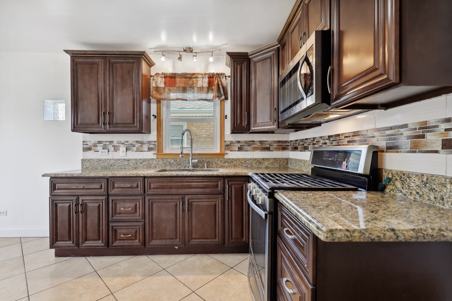 3781 W 76th Street