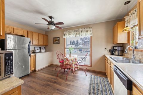 Tiny photo for 225 E Lincoln Avenue, Glendale Heights, IL 60139 (MLS # 12595862)