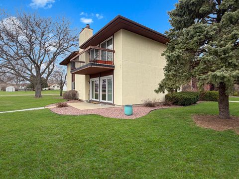 Tiny photo for 1801 S Yellow Creek Court #A1, Freeport, IL 61032 (MLS # 12607824)