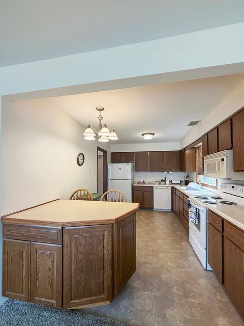 Tiny photo for 1801 S Yellow Creek Court #A1, Freeport, IL 61032 (MLS # 12607824)