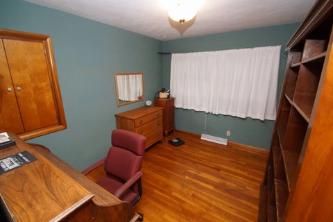 Tiny photo for 2729 Bellevue Avenue, Bettendorf, IA 52722 (MLS # 12732317)
