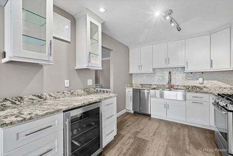 Tiny photo for 215 Lakeshore Lane, Bloomingdale, IL 60108 (MLS # 12526550)