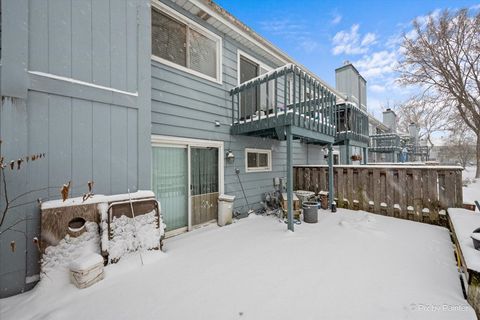 Tiny photo for 215 Lakeshore Lane, Bloomingdale, IL 60108 (MLS # 12526550)