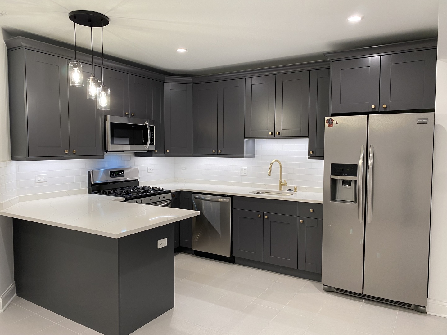 1114 N Hoyne Avenue G