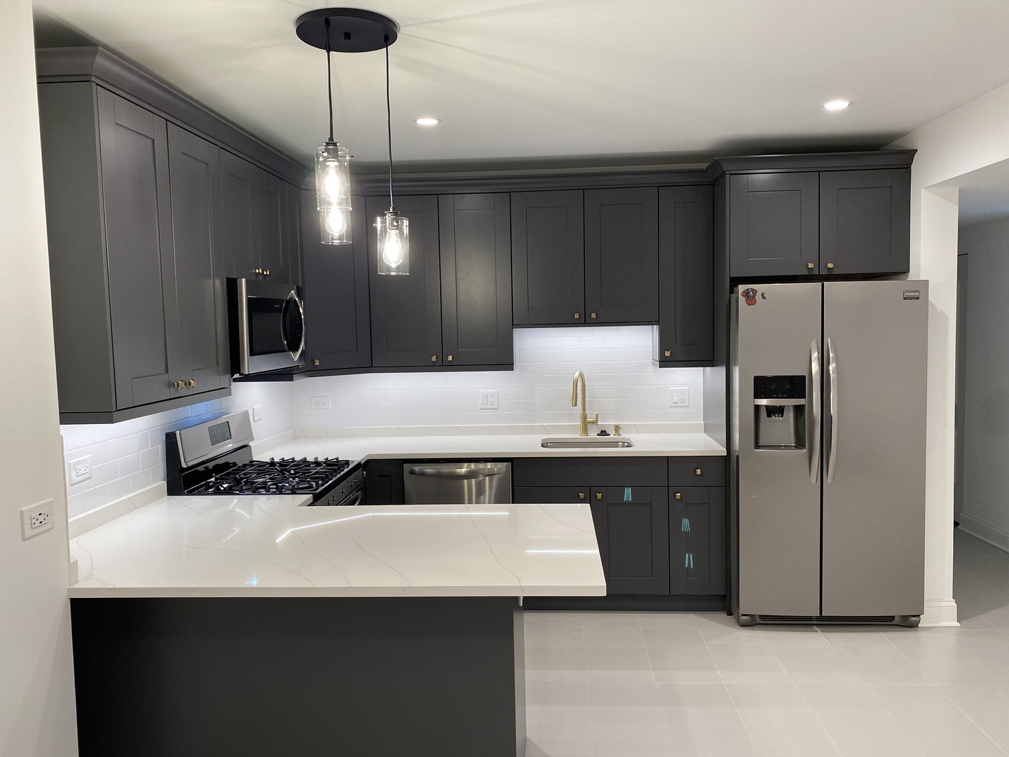 1114 N Hoyne Avenue G