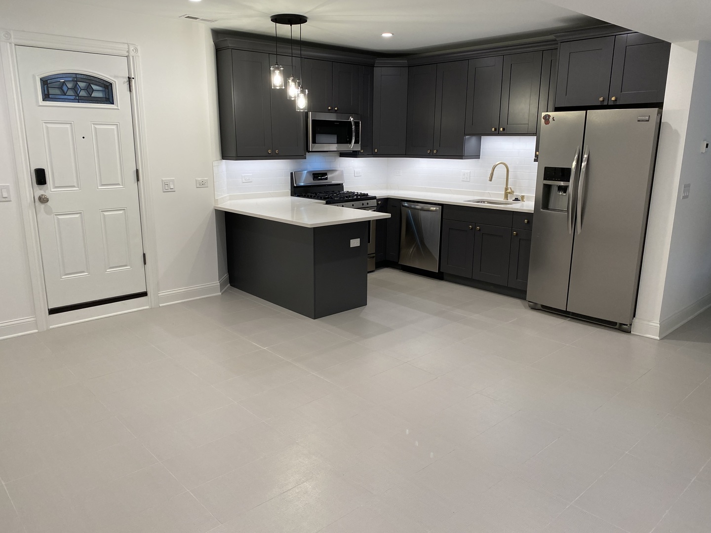 1114 N Hoyne Avenue G