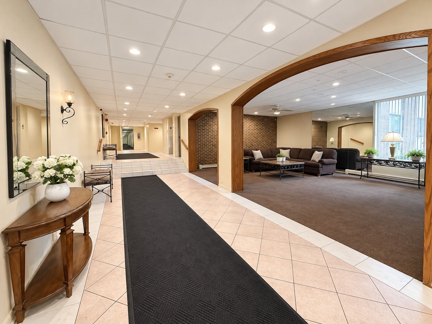 1331 S Finley Road 213