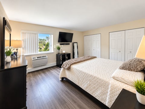 Tiny photo for 1331 S Finley Road #213, Lombard, IL 60148 (MLS # 12761391)
