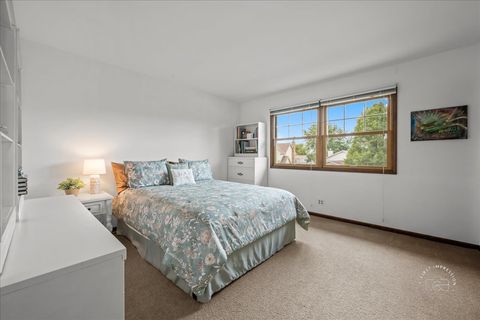 Tiny photo for 877 Malibu Court, Carol Stream, IL 60188 (MLS # 12465154)