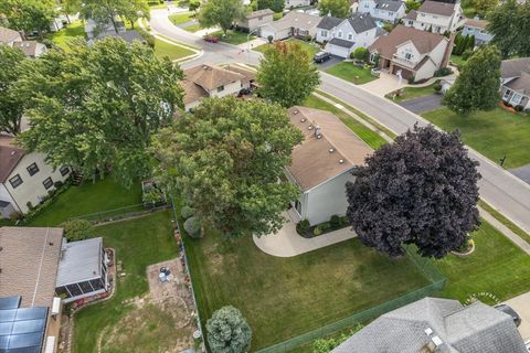 Tiny photo for 877 Malibu Court, Carol Stream, IL 60188 (MLS # 12465154)
