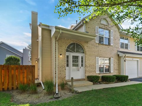 Photo of 287 Kensington Court, Gurnee, IL 60031 (MLS # 12348255)