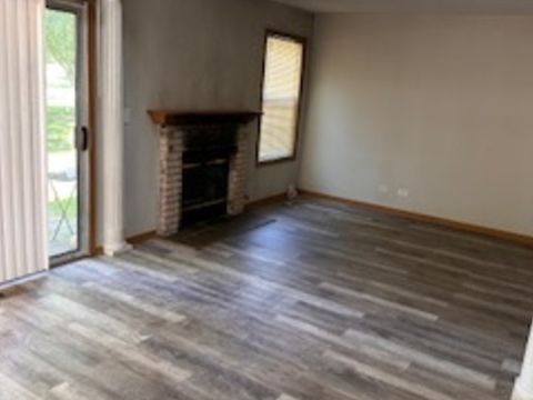 Tiny photo for 287 Kensington Court, Gurnee, IL 60031 (MLS # 12348255)