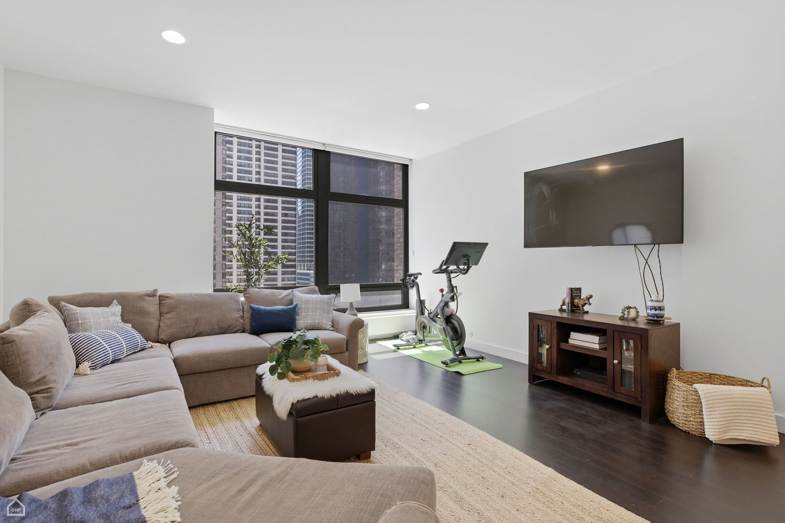 680 N Lake Shore Drive 1117