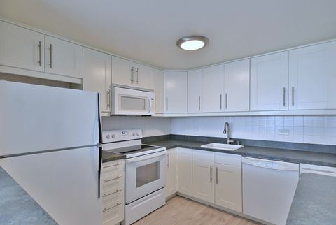 Tiny photo for 2015 S Finley Road #903, Lombard, IL 60148 (MLS # 12473428)