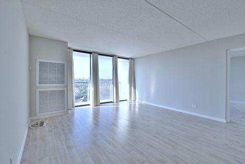 Tiny photo for 2015 S Finley Road #903, Lombard, IL 60148 (MLS # 12473428)