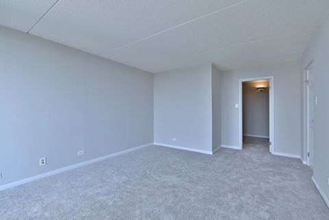Tiny photo for 2015 S Finley Road #903, Lombard, IL 60148 (MLS # 12473428)