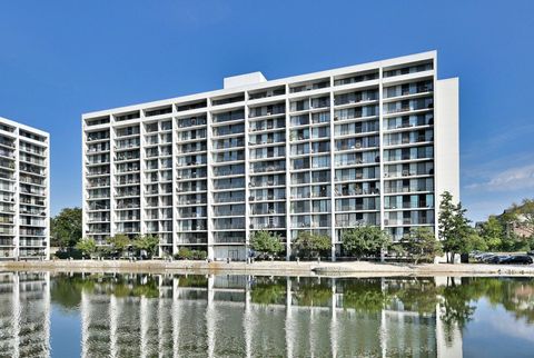 Photo of 2015 S Finley Road #903, Lombard, IL 60148 (MLS # 12473428)