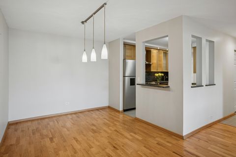 Tiny photo for 725 W Dempster Street #101, Des Plaines, IL 60016 (MLS # 12497907)