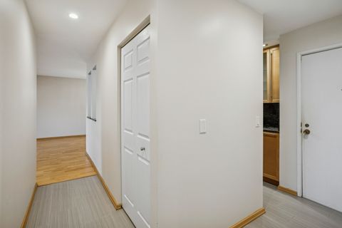 Tiny photo for 725 W Dempster Street #101, Des Plaines, IL 60016 (MLS # 12497907)