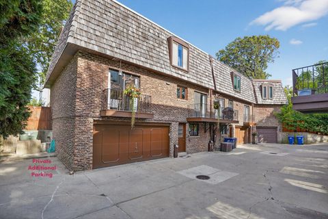 Tiny photo for 1403 SHERIDAN Road, Wilmette, IL 60091 (MLS # 12584498)