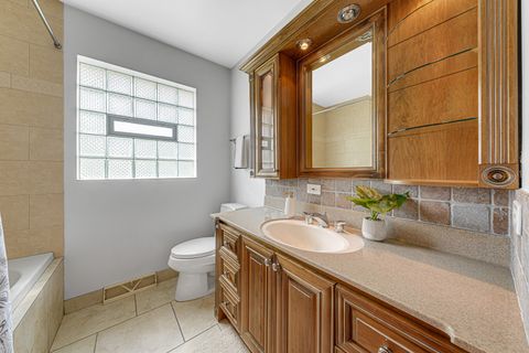 Tiny photo for 330 Gareth Lane, Schaumburg, IL 60193 (MLS # 12653716)