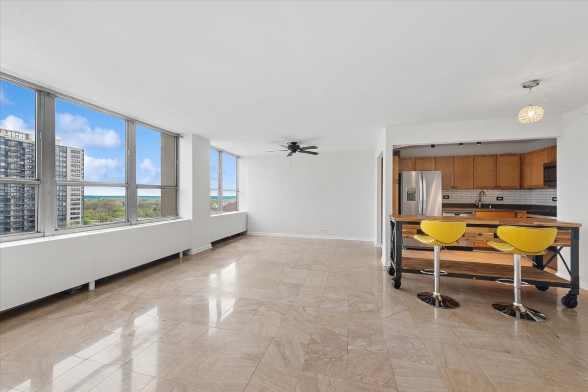 655 W Irving Park Road 906