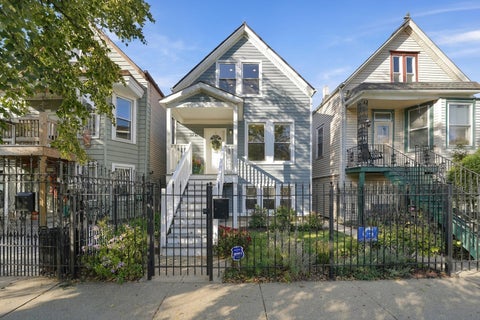 Photo of 3732 W MCLEAN Avenue, Chicago, IL 60647 (MLS # 12779408)