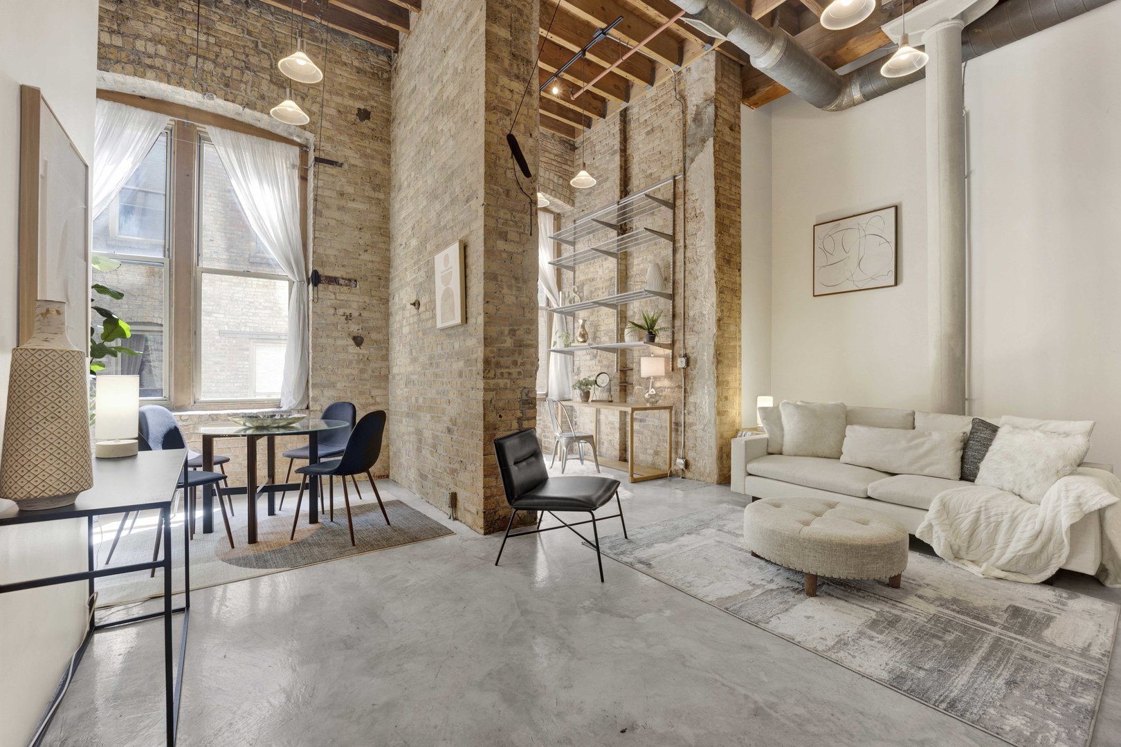 525 N HALSTED Street 208