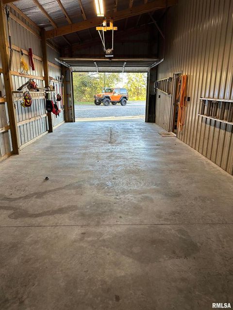 Tiny photo for 814 HYDE PARK Road, Royalton, IL 62983 (MLS # EB460196)