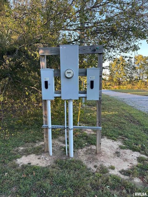 Tiny photo for 814 HYDE PARK Road, Royalton, IL 62983 (MLS # EB460196)