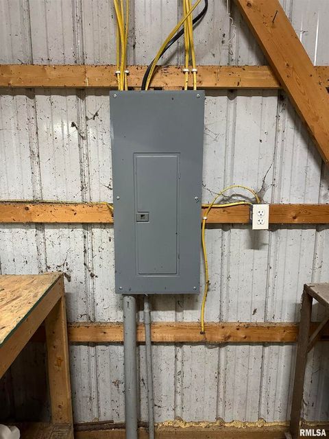 Tiny photo for 814 HYDE PARK Road, Royalton, IL 62983 (MLS # EB460196)