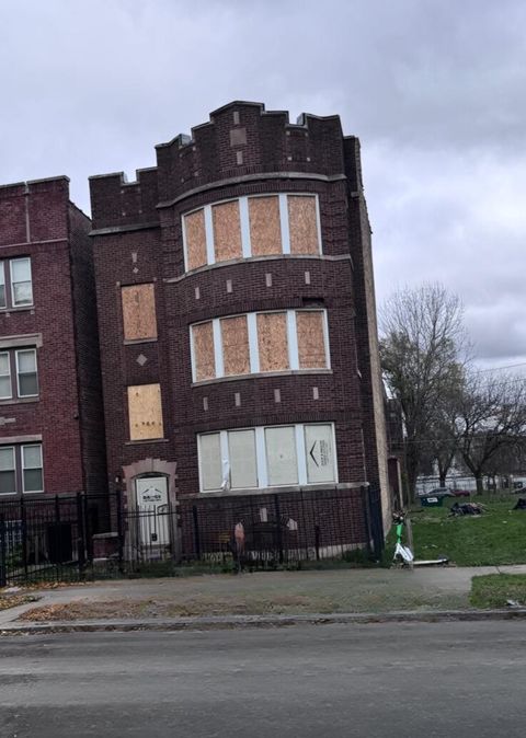 7524 S Colfax Avenue Chicago IL 60649