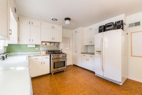 Tiny photo for 575 S Finley Road, Lombard, IL 60148 (MLS # 12498401)